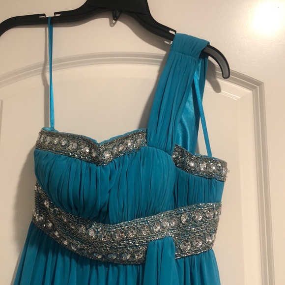 May Queen Couture Dress - Picture 2 of 6